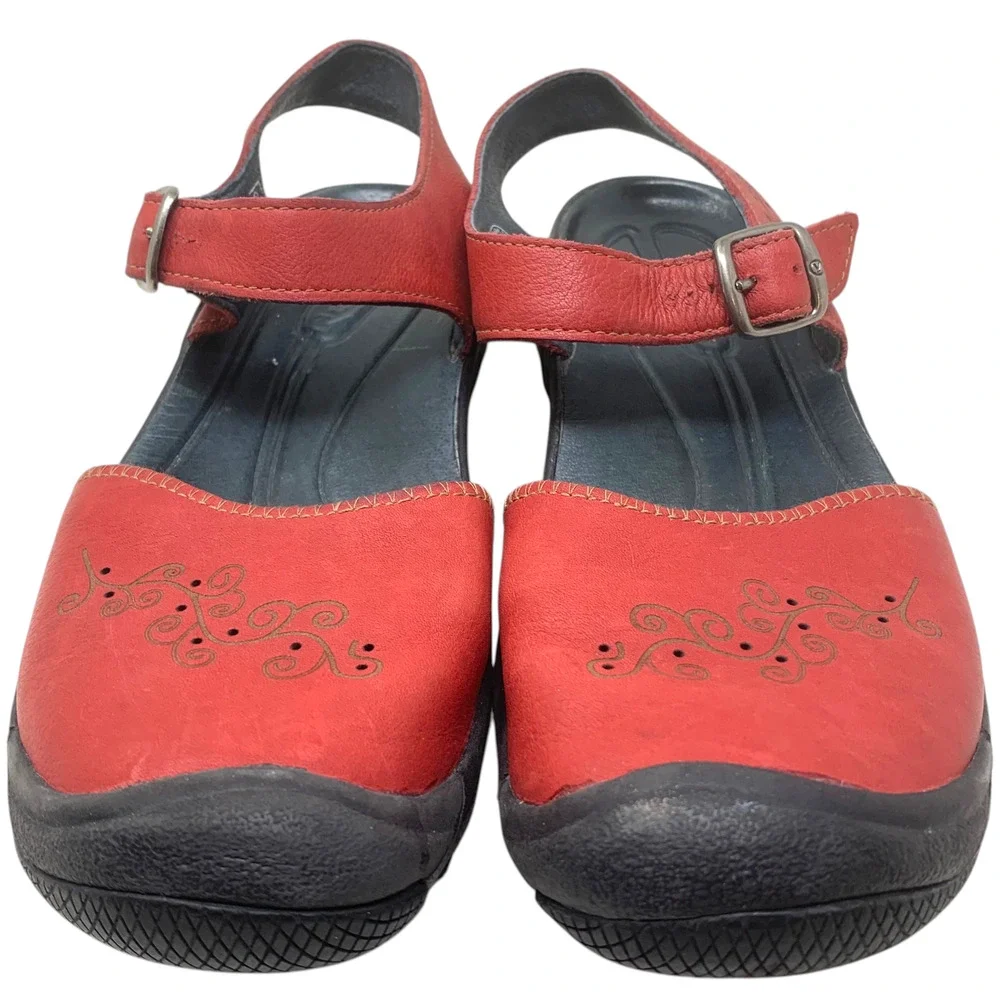 KEEN Women's Red Leather Mary Jane Buckle Comfort Shoes Floral Size 8.5